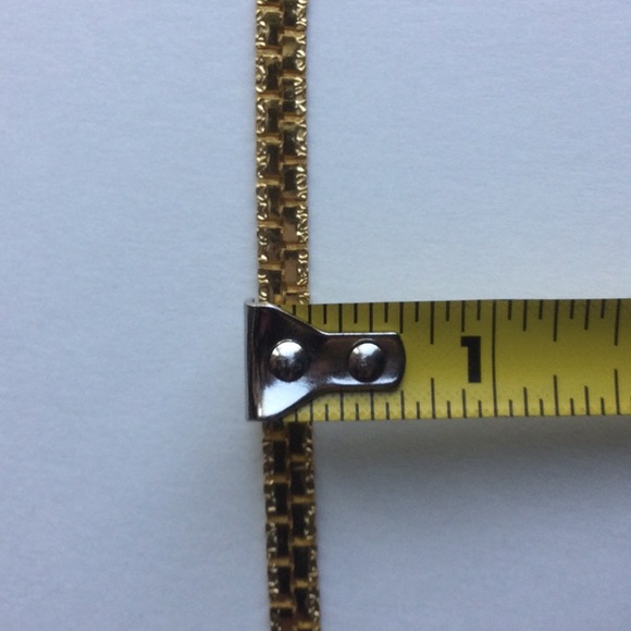 Thick Gold Chain Necklace - Picture 3 of 3